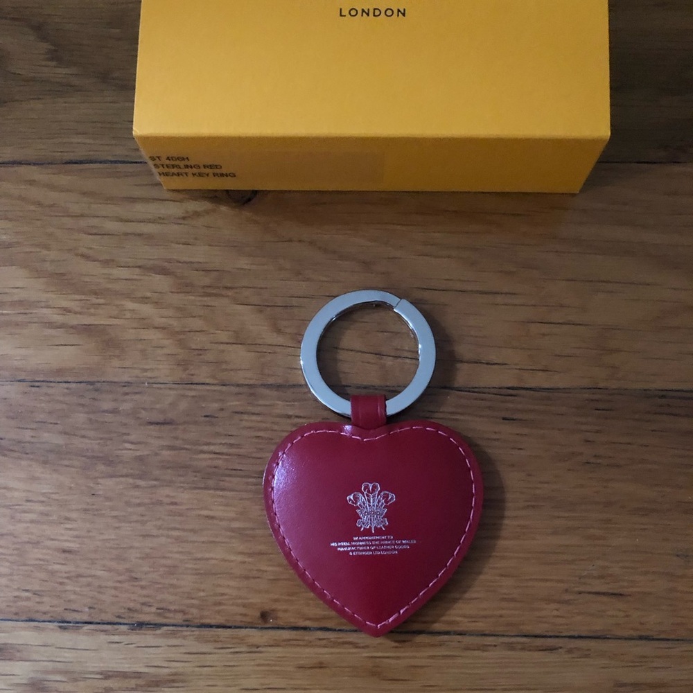 New in Box! Ettinger Sterling Heart Red Leather Key Fob - Picture 7 of 9